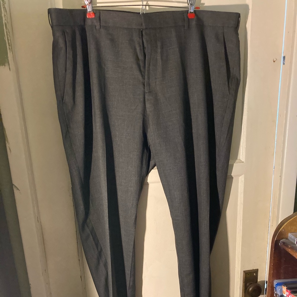 Perry Ellis slacks grey 40x32 slim fit.